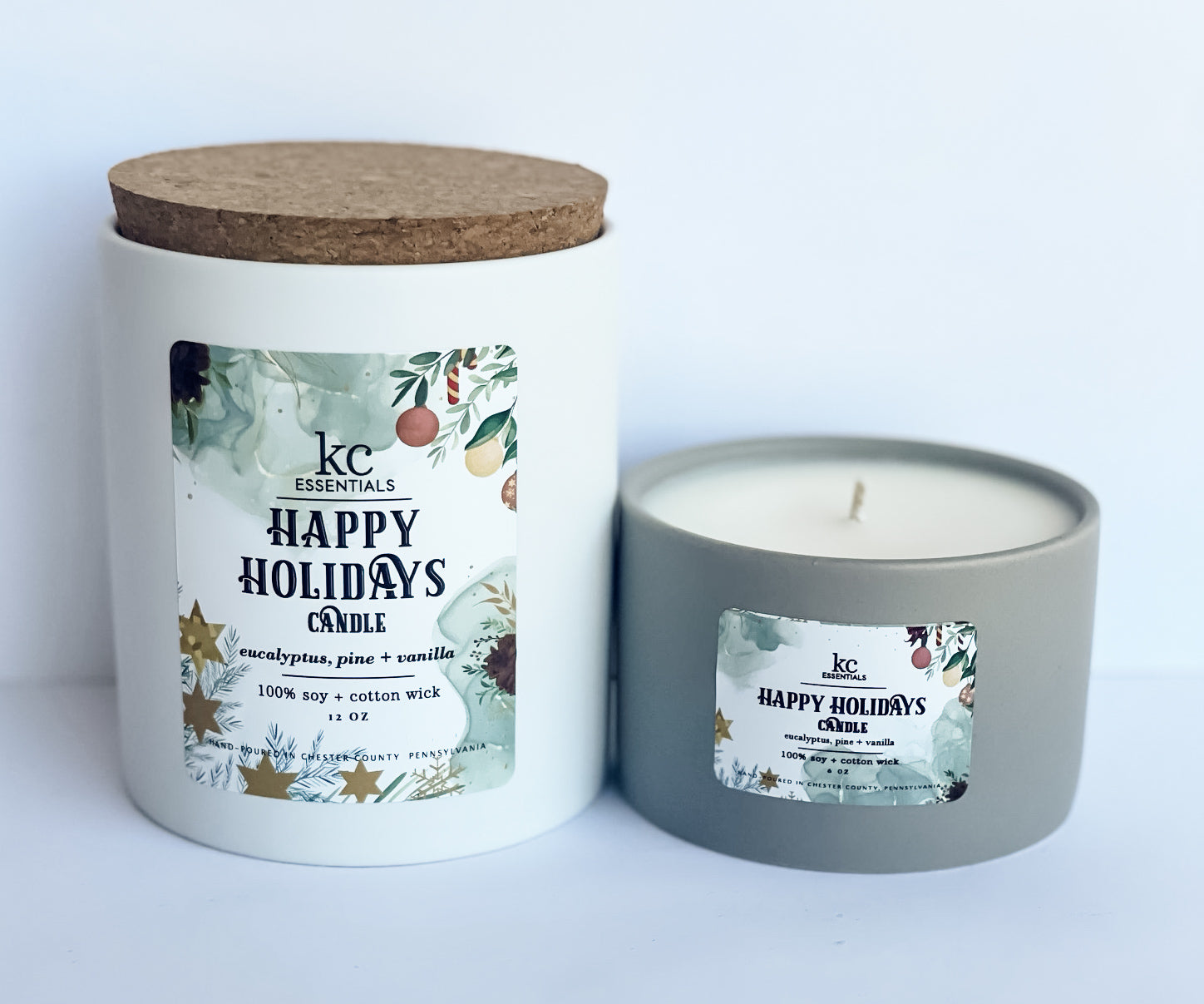 Happy holidays candle, 100 percent soy candle, christmas scented candle, available in 12 ounce and 6 ounce. 