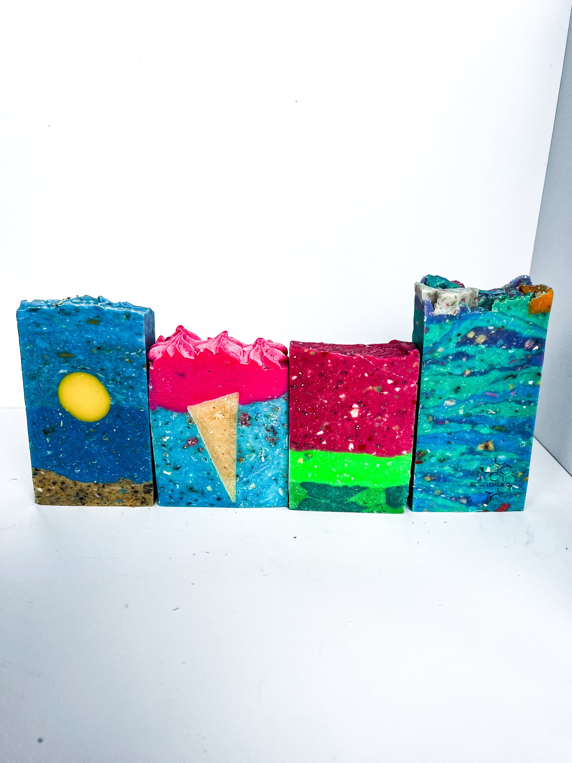 beach scented soaps, boardwalk soap gift set, gift ideas, summer gift ideas, gift inspo, sand, boardwalk, watermelon, mermaids, kids soap, summer fun, variety pack, beach collection