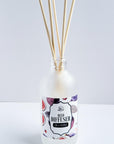 Reed diffuser, fig and flora scented, 4 ounces.